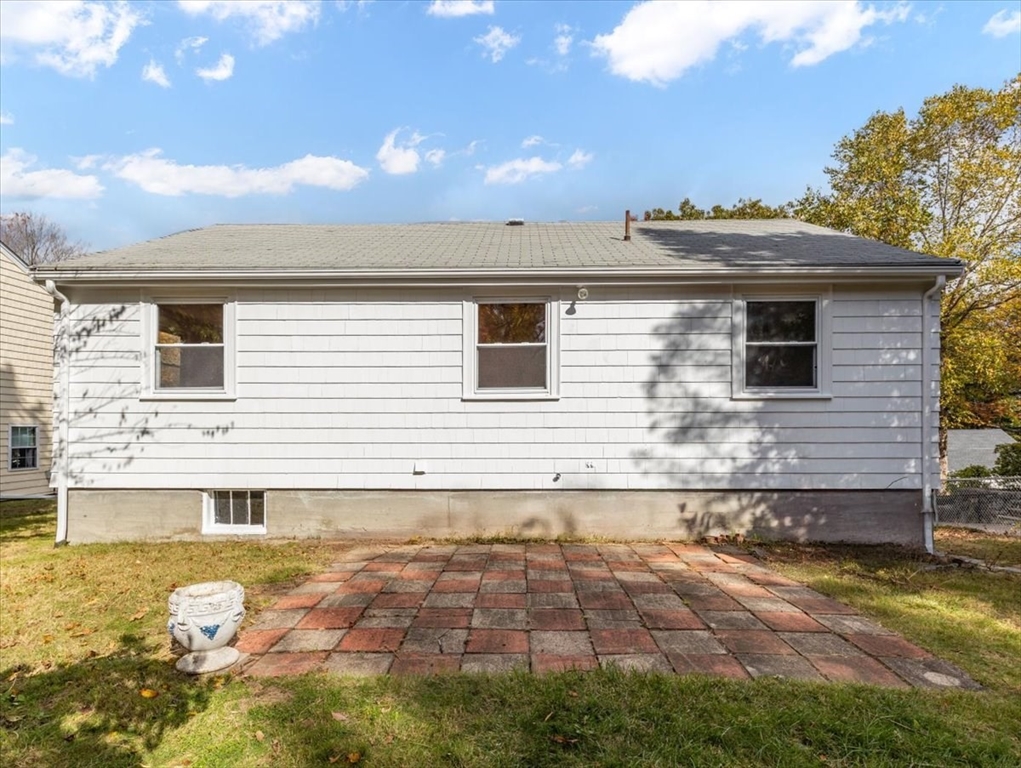 187 Vincent Road Dedham, MA 02026 - Photo 27 of 38 Gallery Image 27