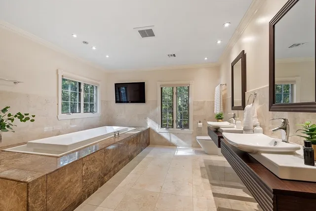 $2,475,000 | 9 Garland Road, Lincoln, MA 01773