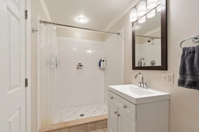 $2,475,000 | 9 Garland Road, Lincoln, MA 01773