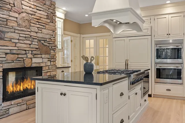 $2,475,000 | 9 Garland Road, Lincoln, MA 01773