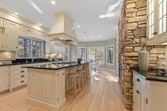 $2,475,000 | 9 Garland Road, Lincoln, MA 01773