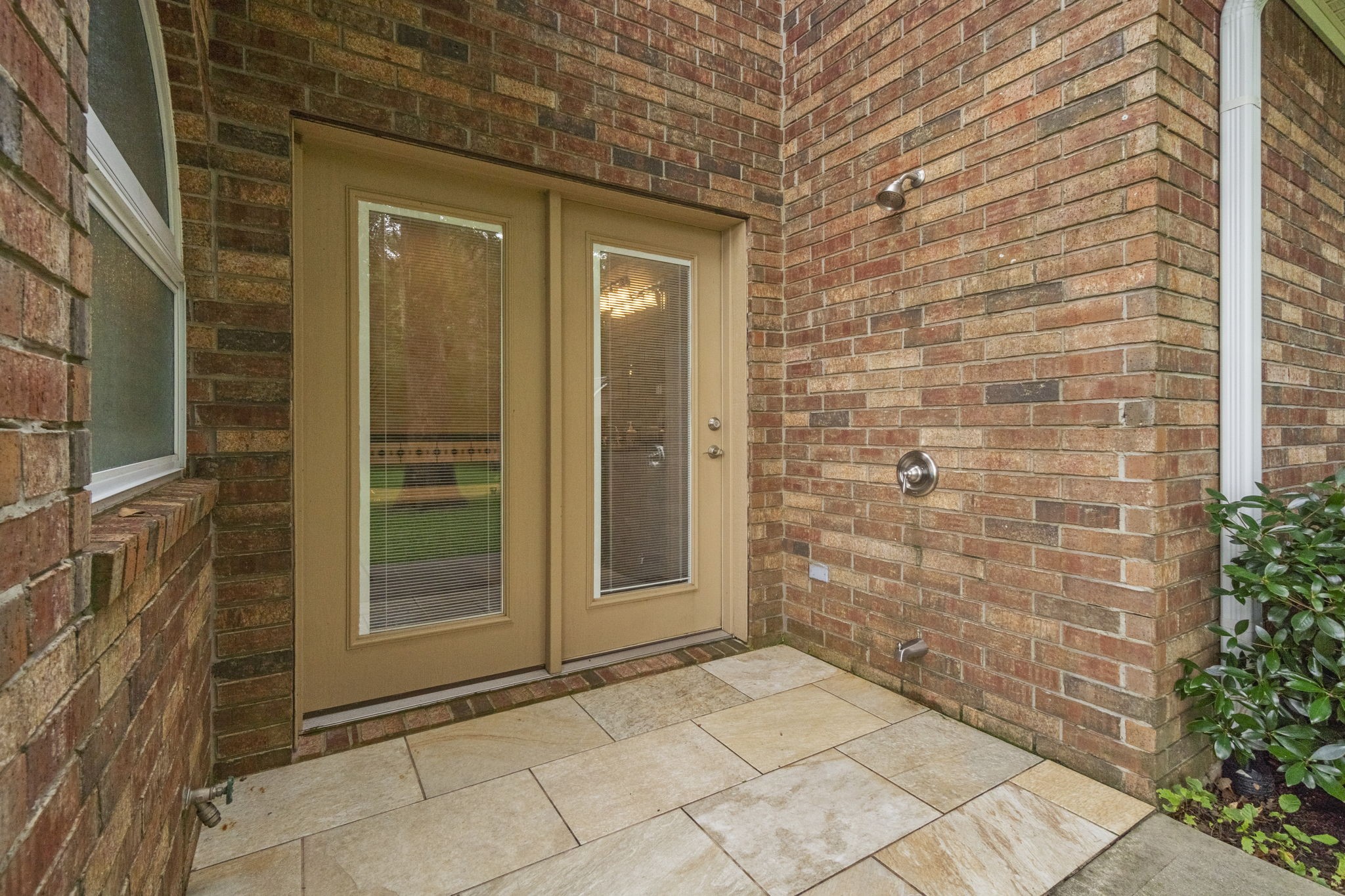 191 Beth Circle Huntsville, TX 77320 - Photo 24 of 50 a view of a door of the house