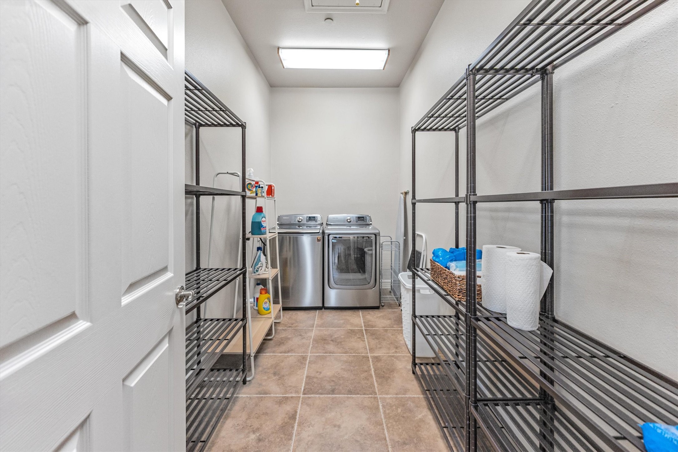 191 Beth Circle Huntsville, TX 77320 - Photo 31 of 50 a view of a hallway with seating area
