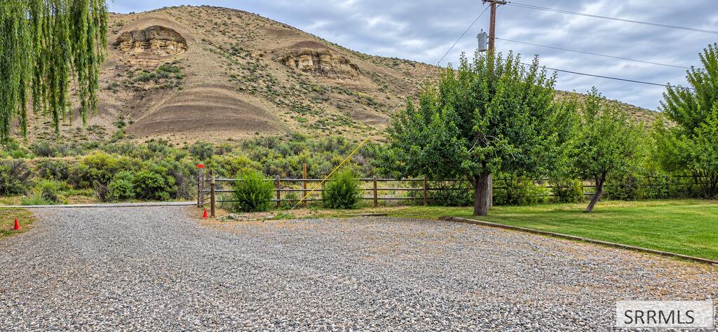 1015 Lemhi Road Salmon, ID 83467 - Photo 6 of 54 Gallery Image 6