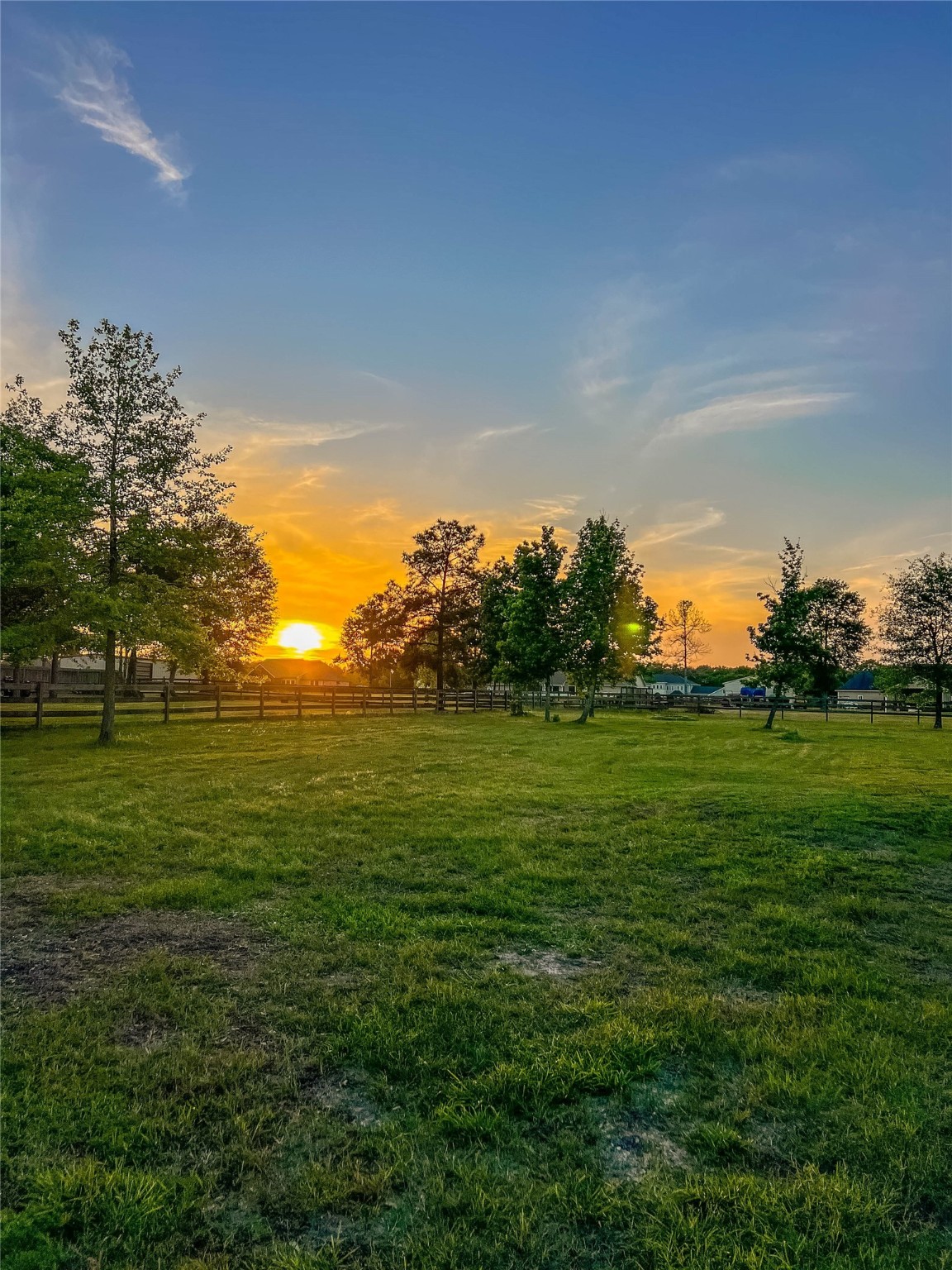 9160 Wapiti Trail Conroe, TX 77303 - Photo 46 of 48 Enjoy the serene sunset views.