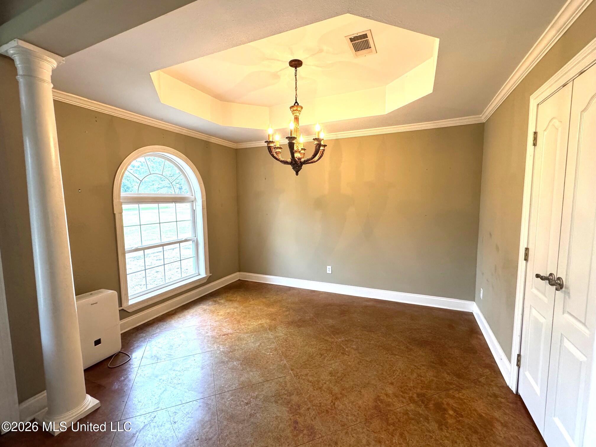 1038 Deerfield Road Summit, MS 39666 - Photo 14 of 32 Dining room