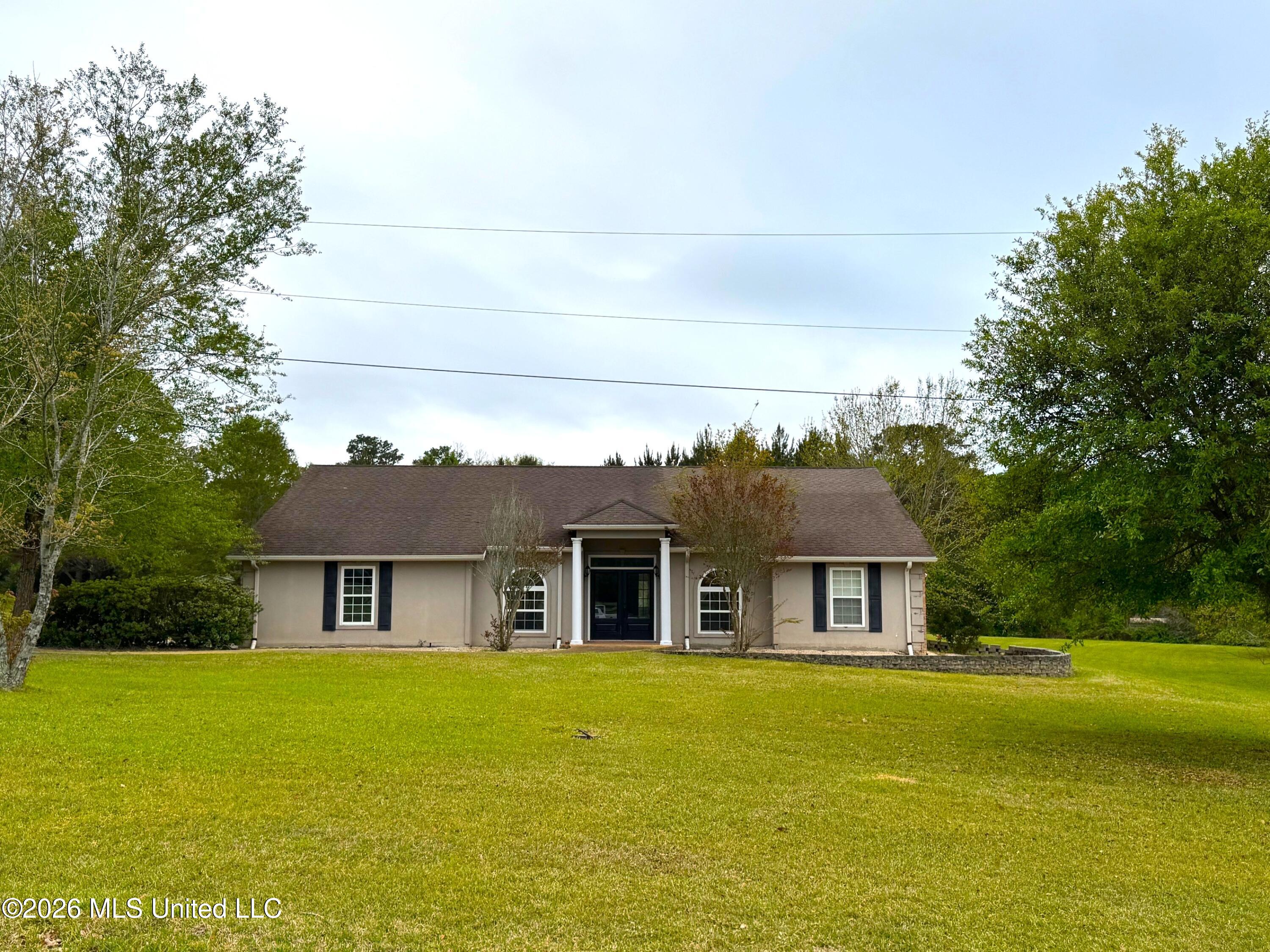 1038 Deerfield Road Summit, MS 39666 - Photo 2 of 32 Front