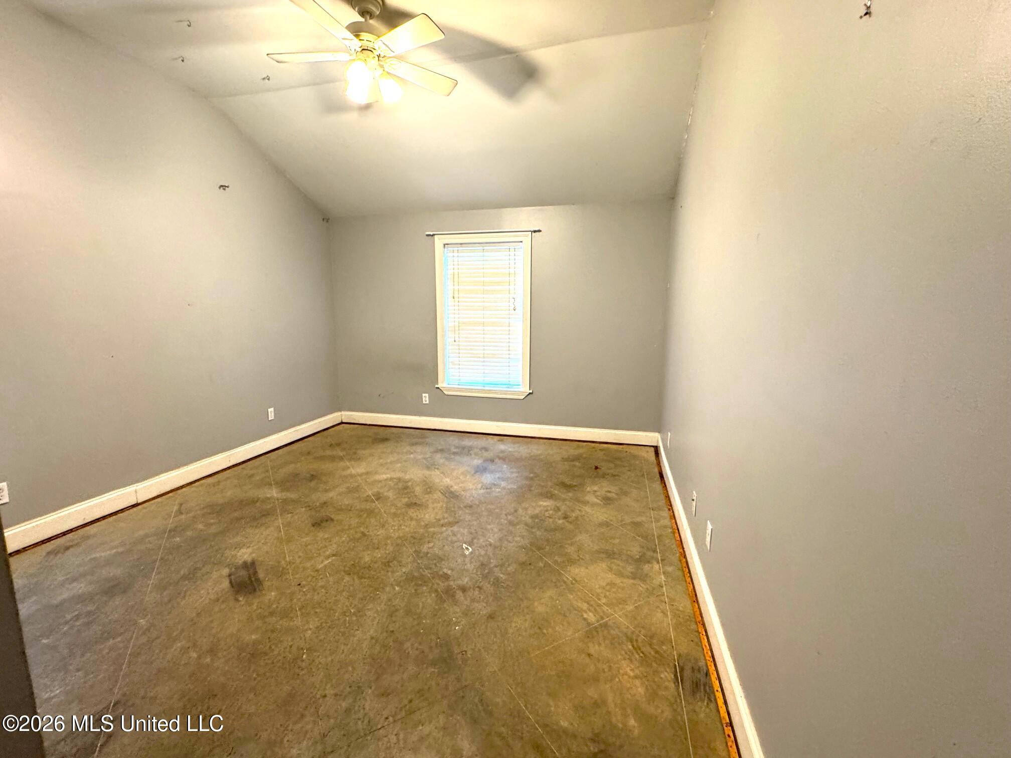 1038 Deerfield Road Summit, MS 39666 - Photo 23 of 32 Front BR #2