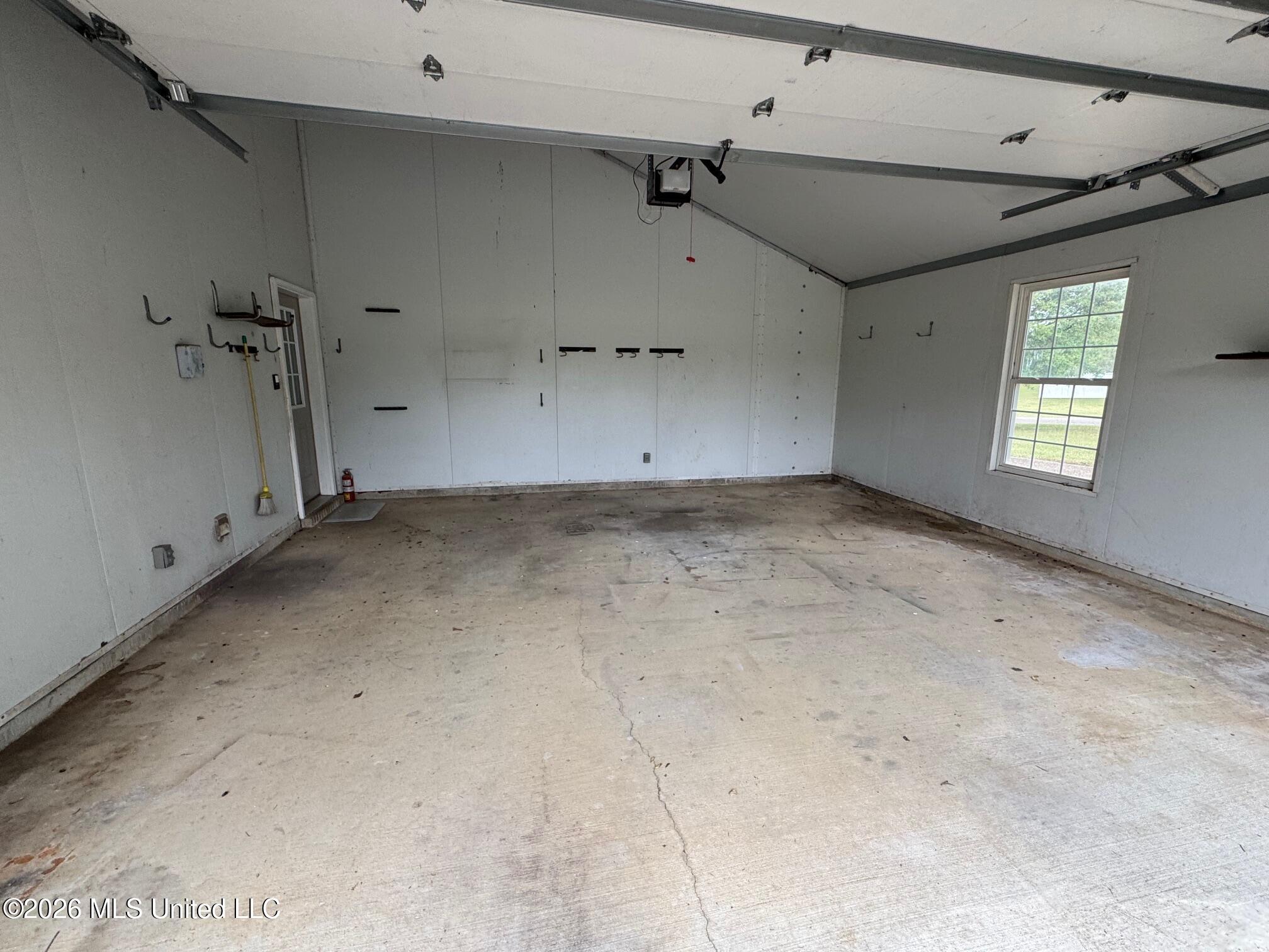 1038 Deerfield Road Summit, MS 39666 - Photo 32 of 32 Garage