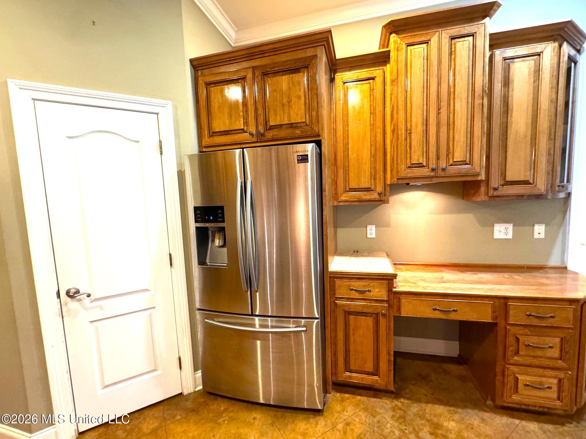 1038 Deerfield Road Summit, MS 39666 - Photo 10 of 32 Kitchen & refrigerator