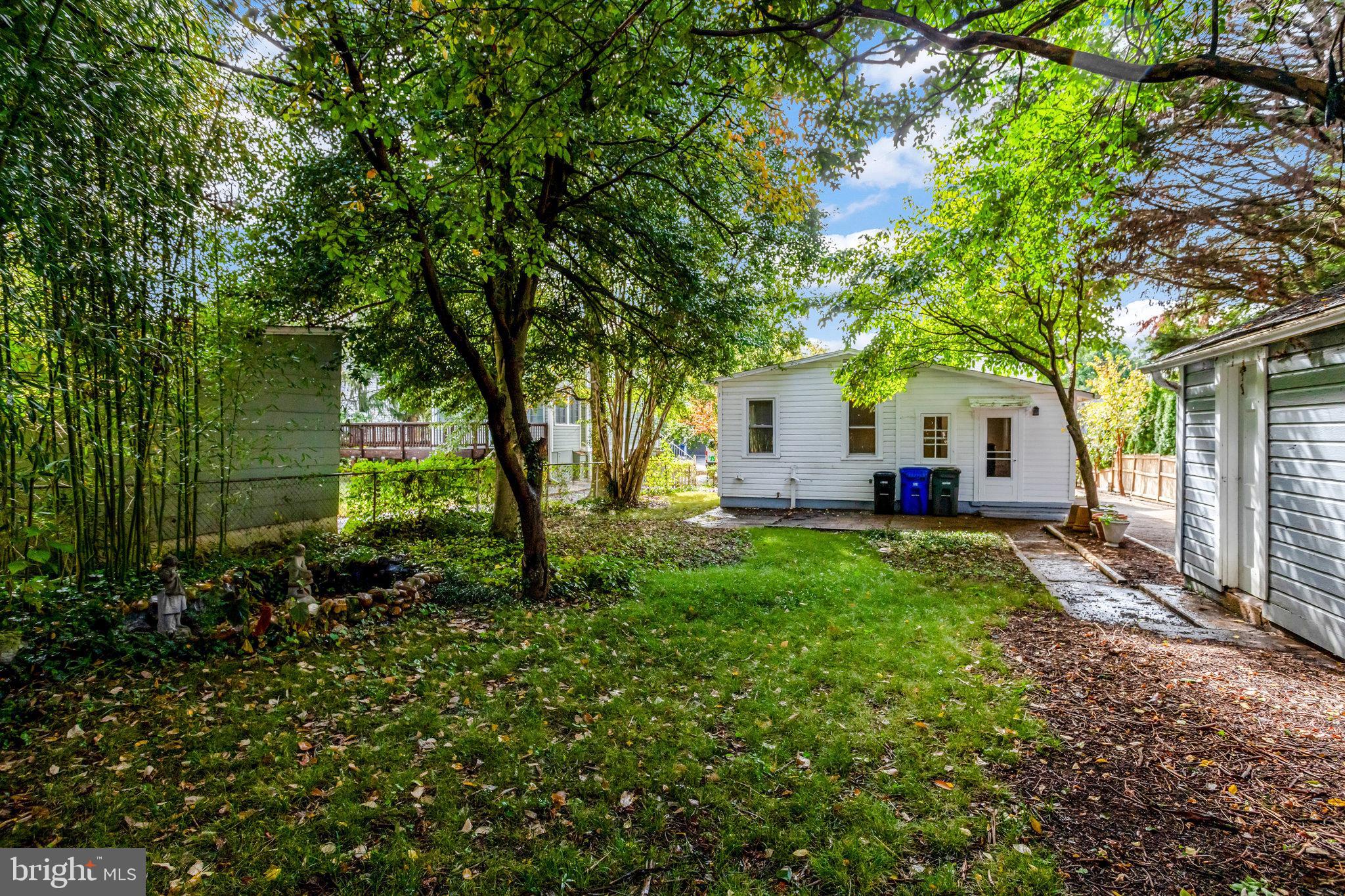2621 2nd Road North Arlington, VA 22201 - Photo 42 of 44 a view of a house with backyard