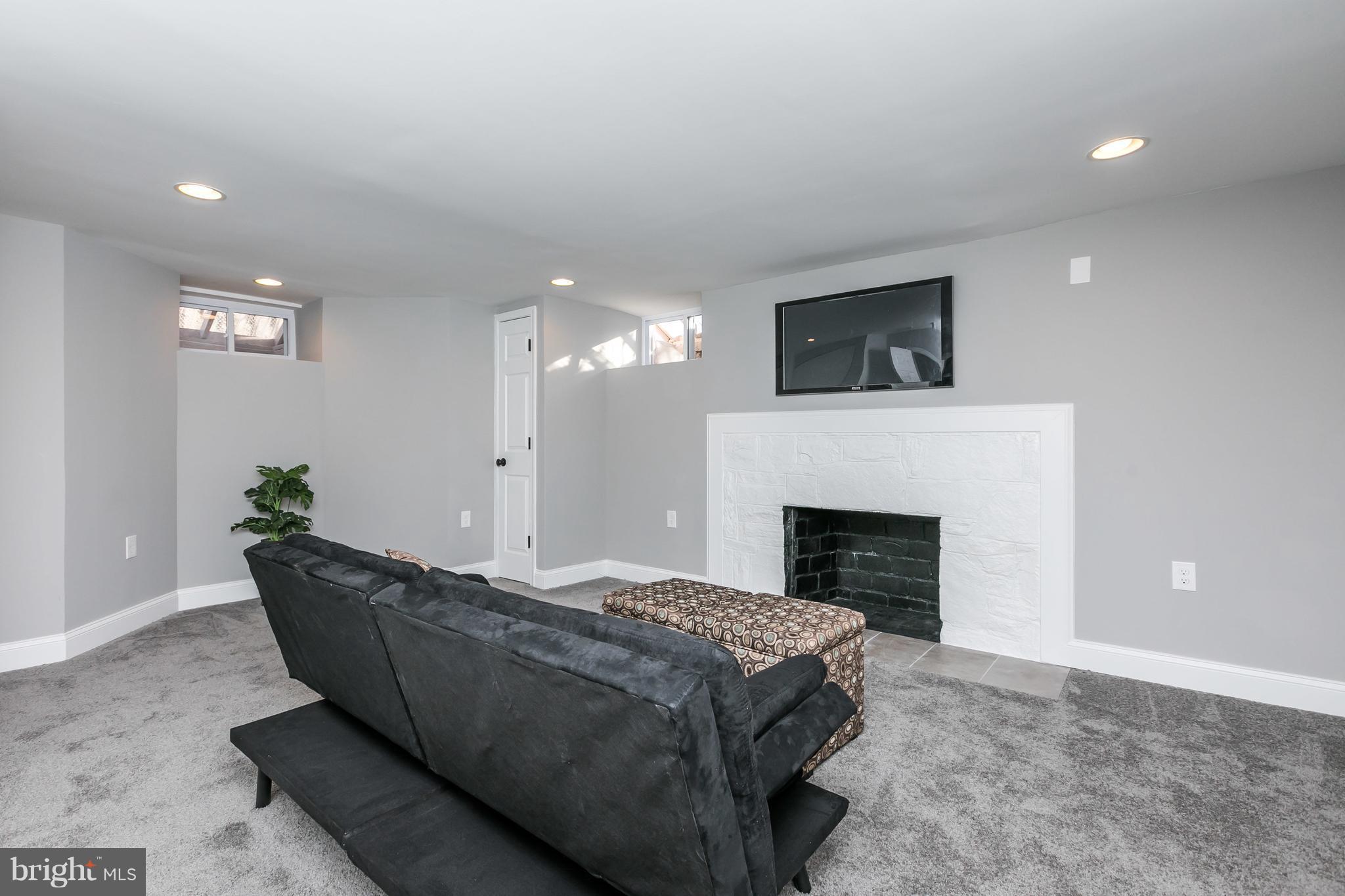 1534 Sheffield Road Baltimore, MD 21218 - Photo 22 of 30 Family Room