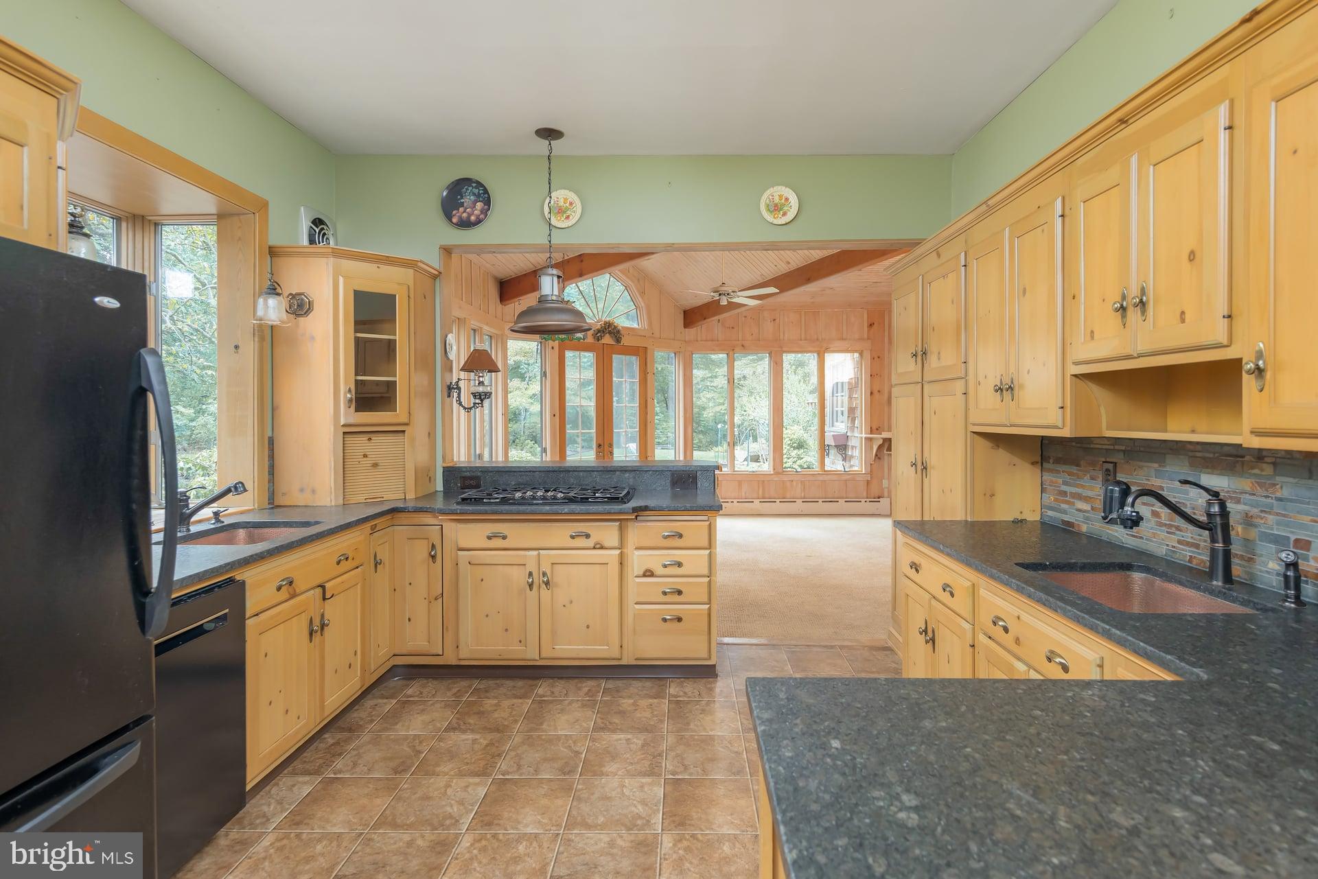 320 Center Street Sewell, NJ 08080 - Photo 39 of 62 Gallery Image 39