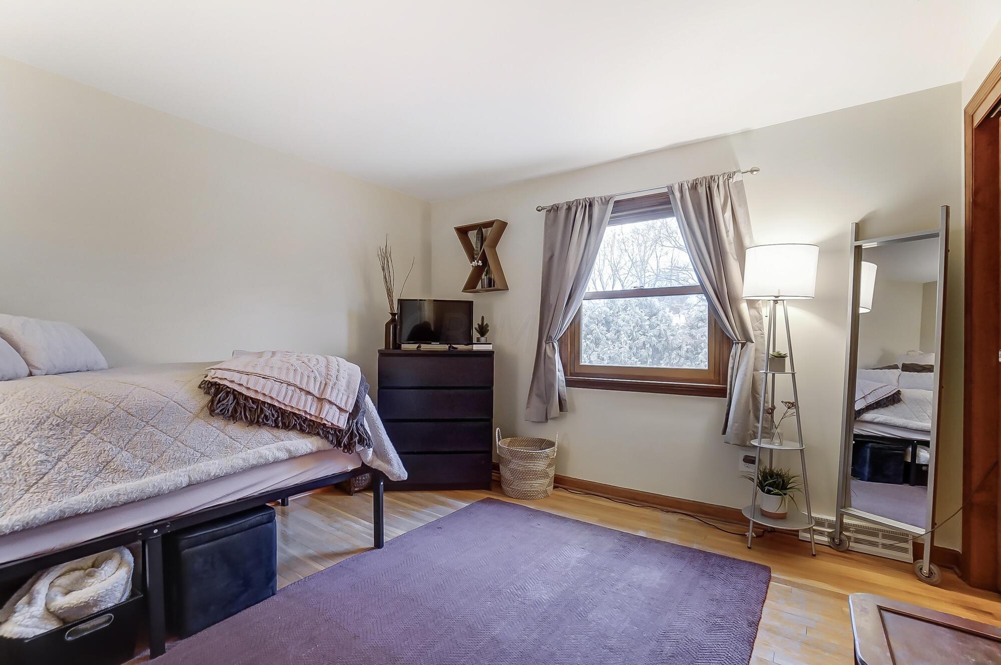 1200 Windham Road Columbus, OH 43220 - Photo 44 of 84 046