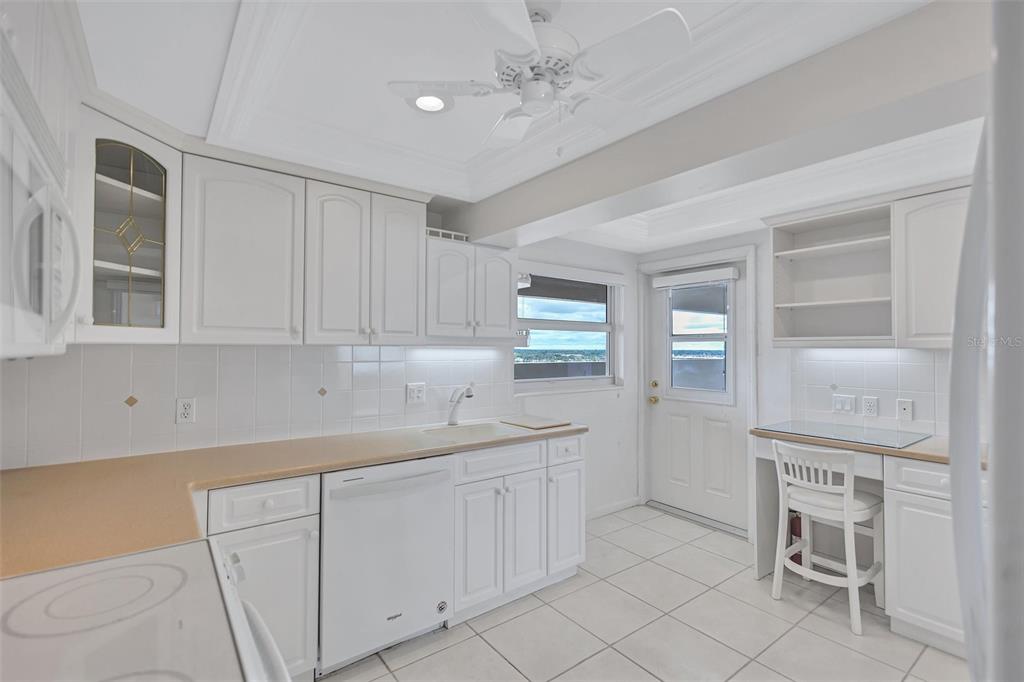 6140 Midnight Pass Road, Unit 904 Sarasota, FL 34242 - Photo 31 of 78