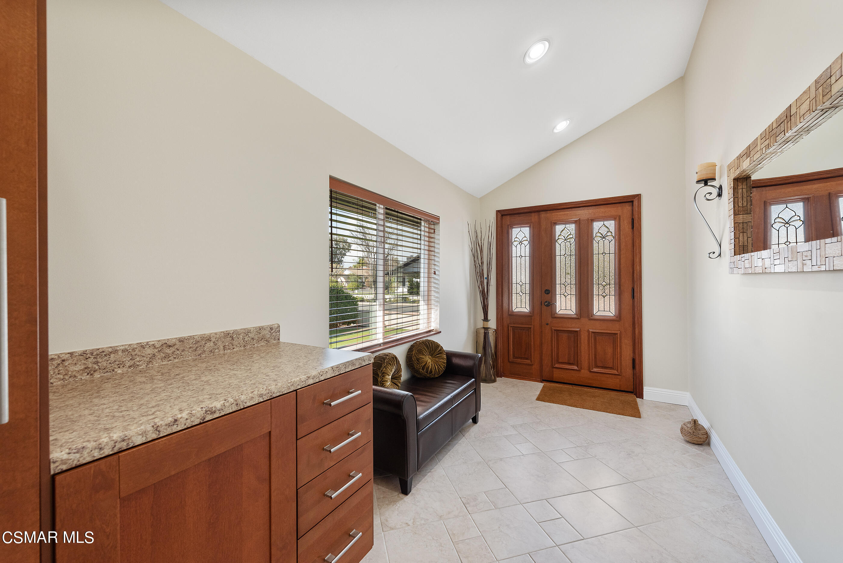 5990 Fearing Street Simi Valley, CA 93063 - Photo 9 of 93 5990 Fearing St. Simi Valley 93063