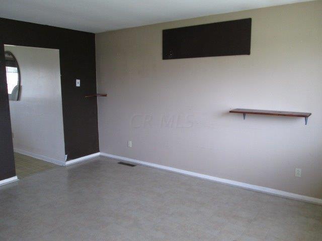 134 Redmond Road Columbus, OH 43228 - Photo 5 of 16