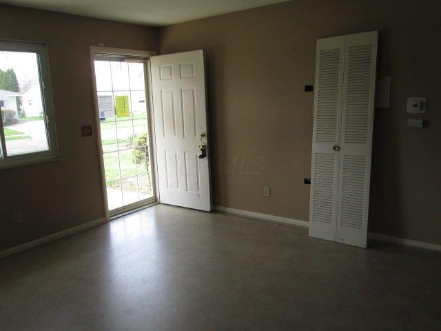 134 Redmond Road Columbus, OH 43228 - Photo 6 of 16