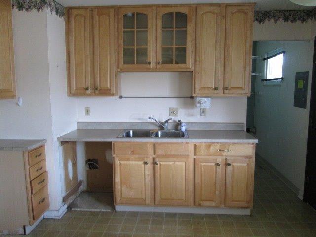 134 Redmond Road Columbus, OH 43228 - Photo 8 of 16