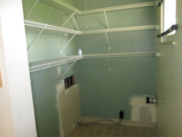 134 Redmond Road Columbus, OH 43228 - Photo 10 of 16