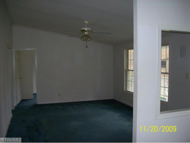 412 Finch Road Henderson, NC 27537 - Photo 9 of 11 Living Room.
