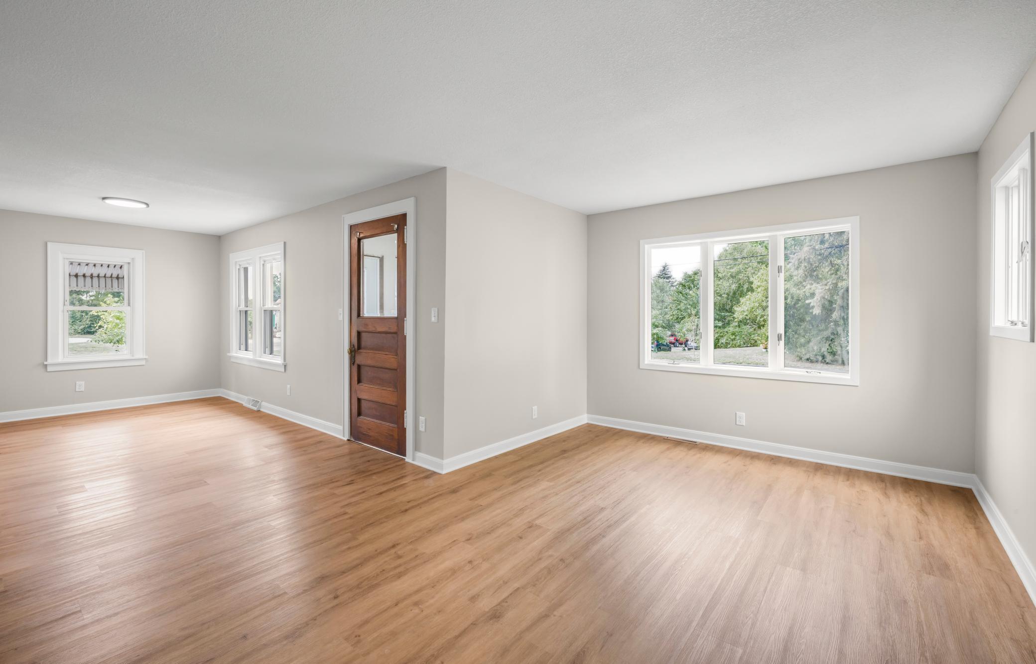756 McKnight Road North Maplewood, MN 55119 - Photo 3 of 26 Gallery Image 3