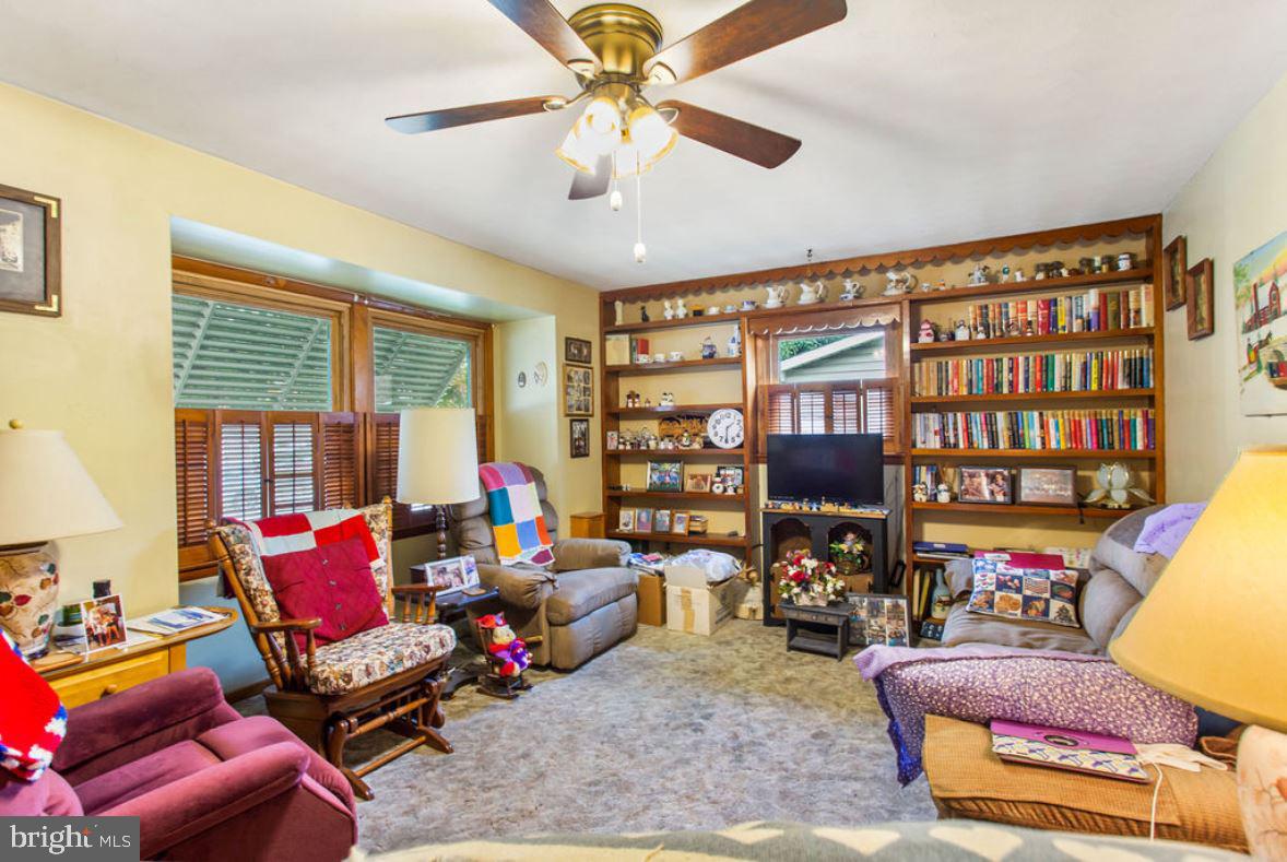327 Terrace Avenue Hanover, PA 17331 - Photo 4 of 13 Gallery Image 4