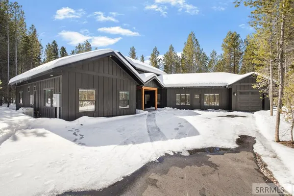 $2,775,000 | 3650 Redtail Street, Island Park, ID 83429