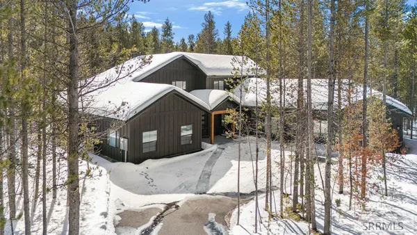 $2,775,000 | 3650 Redtail Street, Island Park, ID 83429