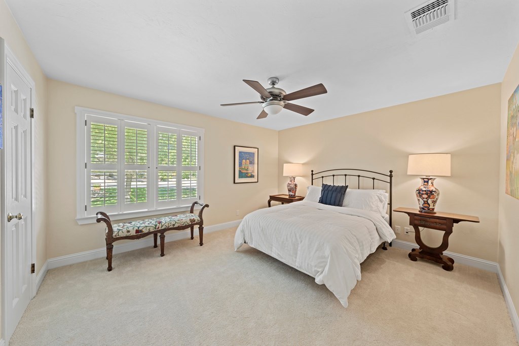 407 Spring Mill Drive Kerrville, TX 78028 - Photo 15 of 38