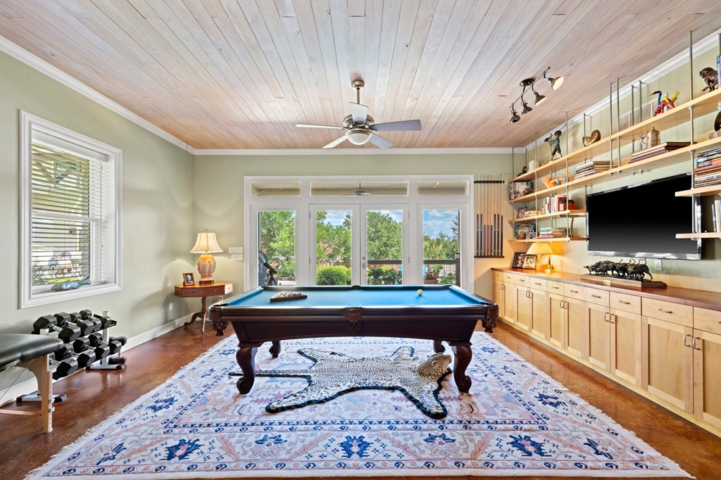 407 Spring Mill Drive Kerrville, TX 78028 - Photo 27 of 38