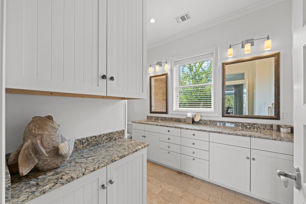 407 Spring Mill Drive Kerrville, TX 78028 - Photo 30 of 38