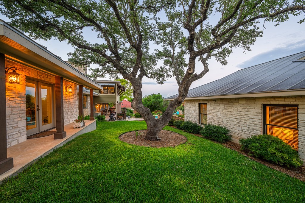 407 Spring Mill Drive Kerrville, TX 78028 - Photo 36 of 38