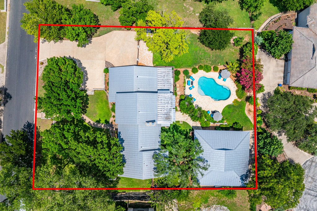 407 Spring Mill Drive Kerrville, TX 78028 - Photo 5 of 38