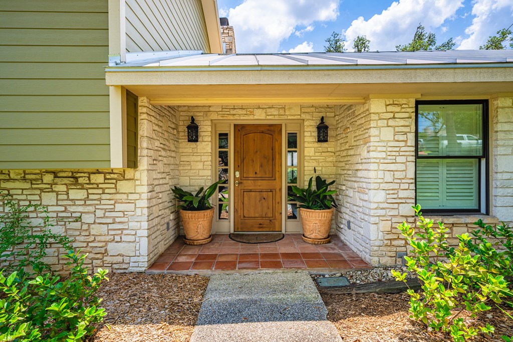 407 Spring Mill Drive Kerrville, TX 78028 - Photo 7 of 38