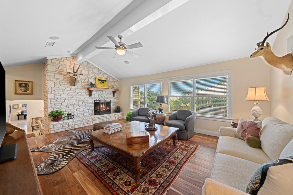 407 Spring Mill Drive Kerrville, TX 78028 - Photo 8 of 38