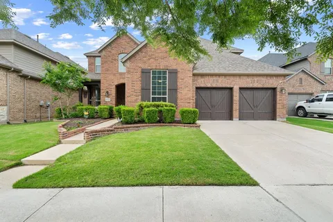 $695,000 | 1421 8th Street, Argyle, TX 76226