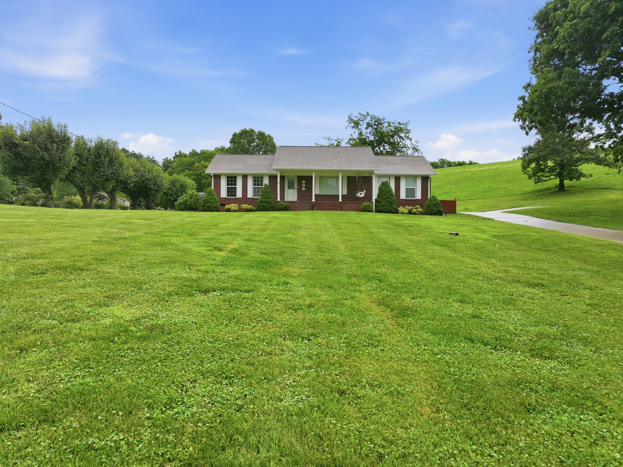 700 Sleepy Hollow Road Pulaski, TN 38478 - Photo 2 of 29 Gallery Image 2