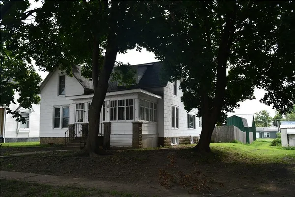 $95,000 | 232 South Broadway Street, Lovington, IL 61937