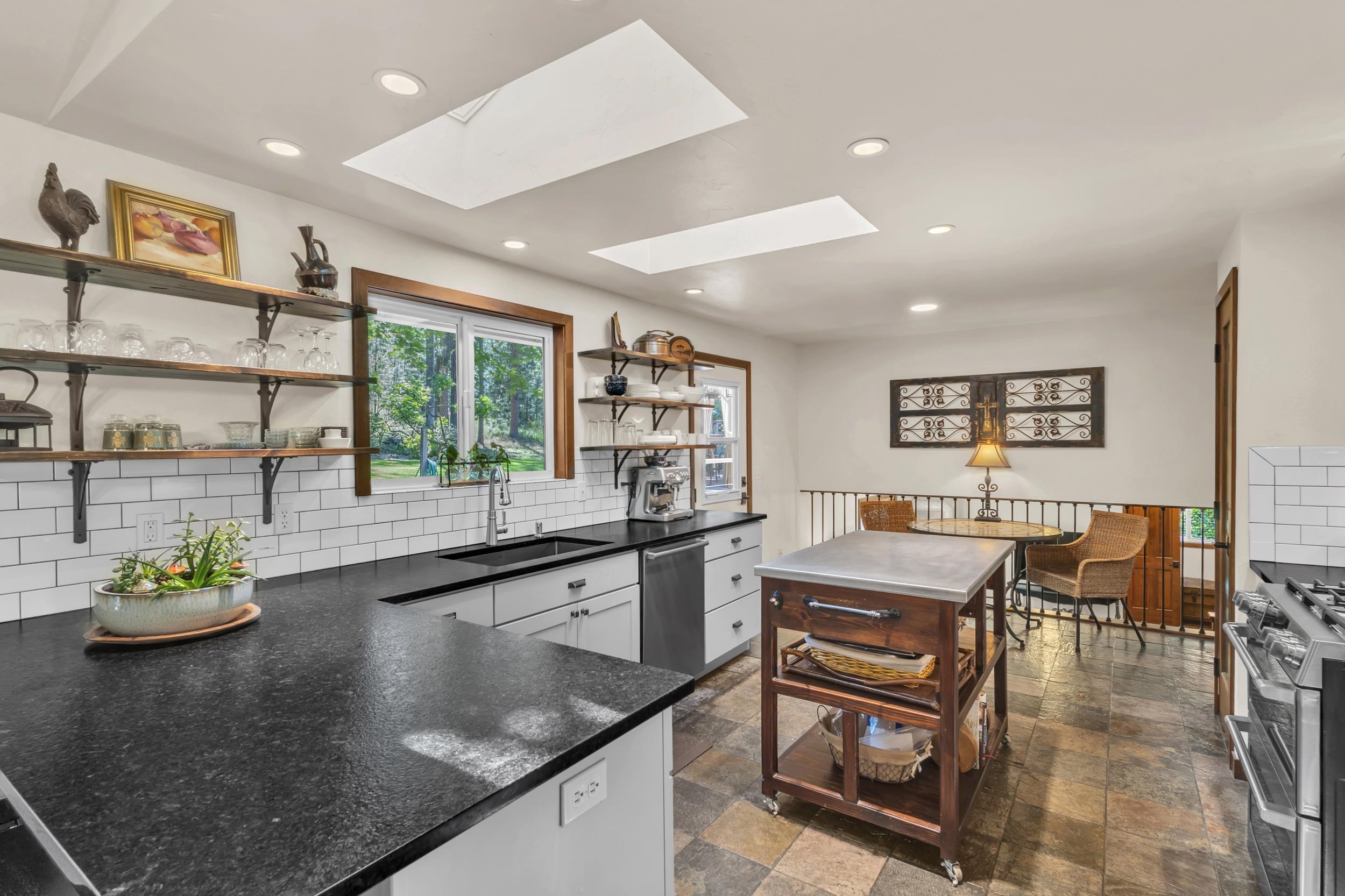 4416 East Big Springs Road Spokane, WA 99223 - Photo 19 of 50