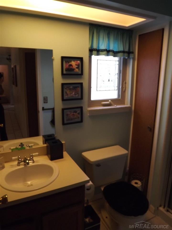 2099 Highsplint Drive Rochester Hills, MI 48307 - Photo 12 of 14