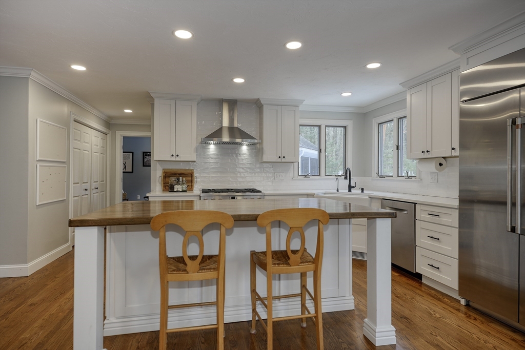 104 Taylor Road Marlborough, MA 01752 - Photo 6 of 41 Gallery Image 6
