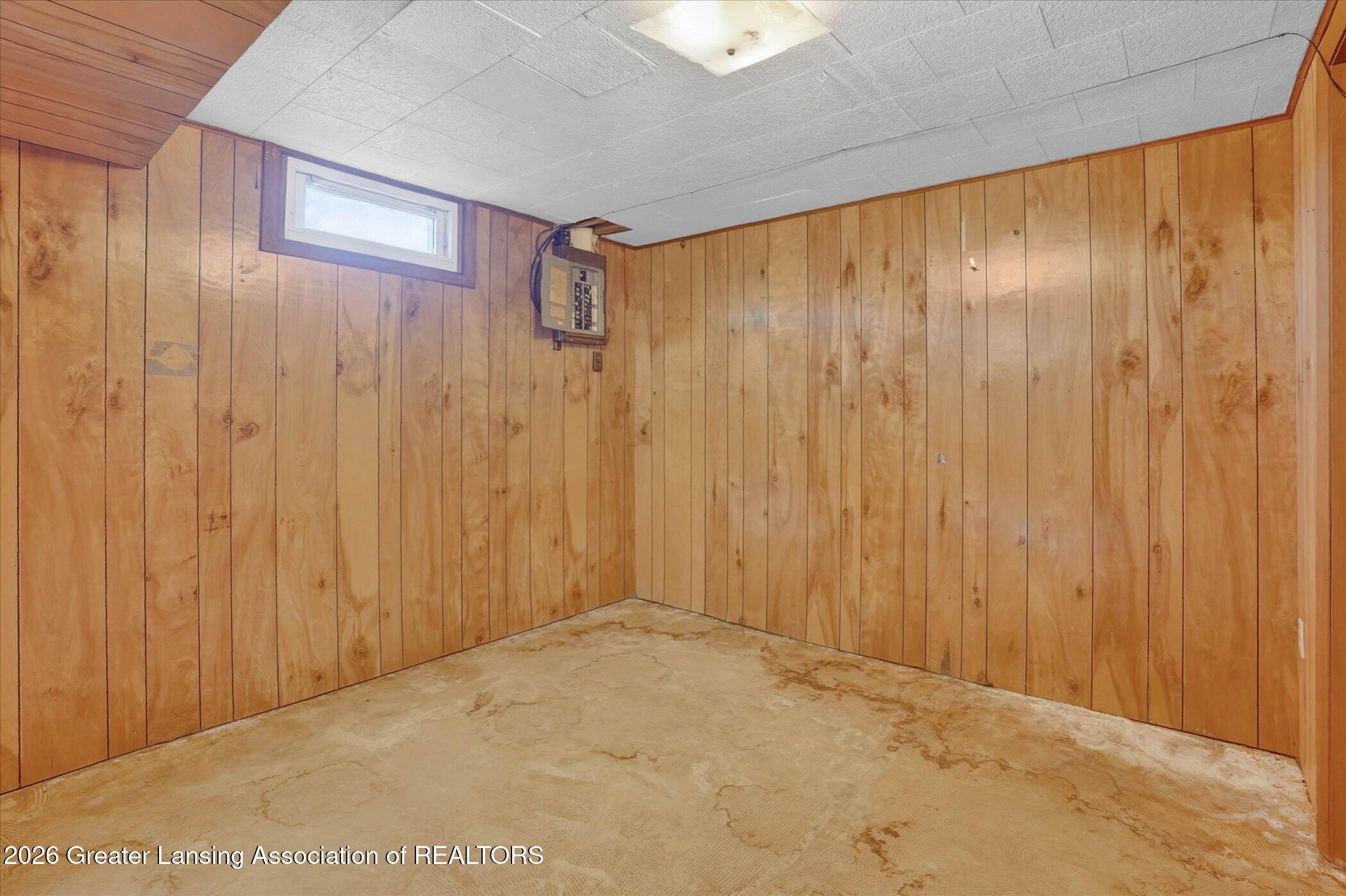 8415 Church Road St. Johns, MI 48879 - Photo 35 of 76 33-8415-Church-Rd-WindowStill-Photograph