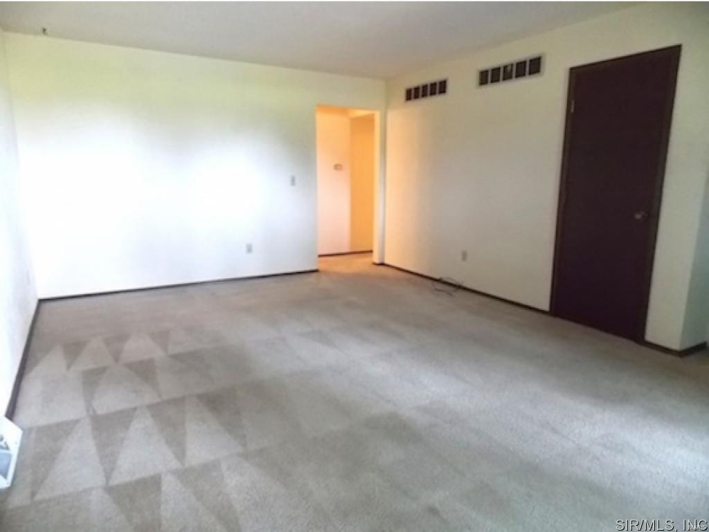 1105 Eisenhower Road, Unit A Mascoutah, IL 62258 - Photo 2 of 10