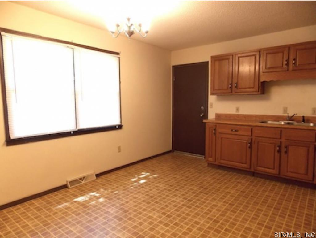 1105 Eisenhower Road, Unit A Mascoutah, IL 62258 - Photo 3 of 10