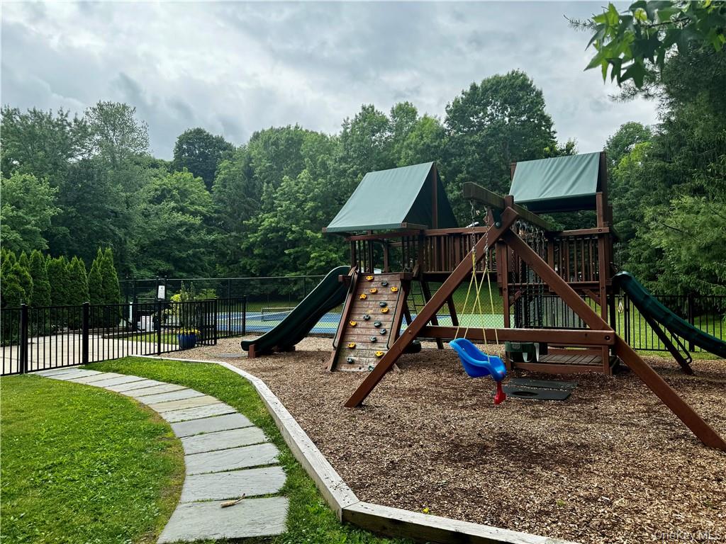 17 Rambling Brook Road Chappaqua, NY 10514 - Photo 27 of 32 Playground