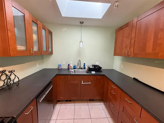 $195,000 | 1020 Northeast 1st Avenue, Gainesville, FL 32601