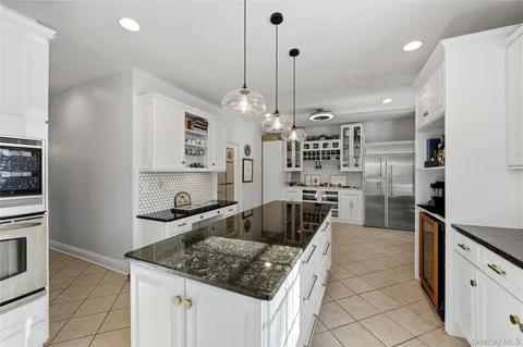 $1,389,750 | 1 Canaan Circle, South Salem, NY 10590