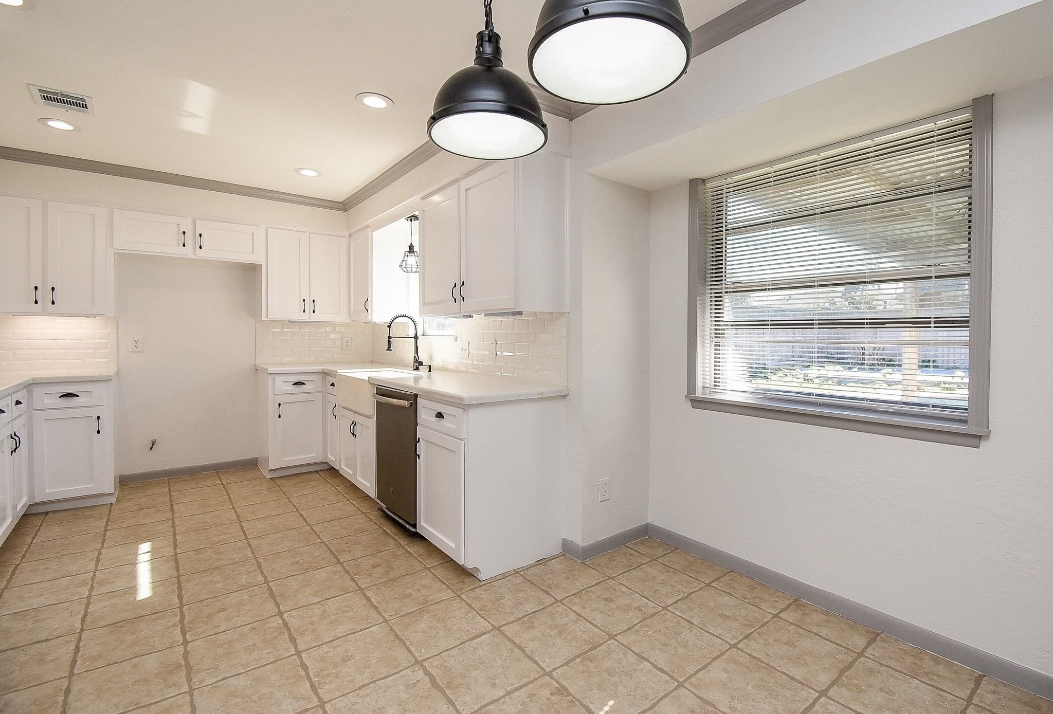 1918 Tulsa Street Deer Park, TX 77536 - Photo 15 of 37