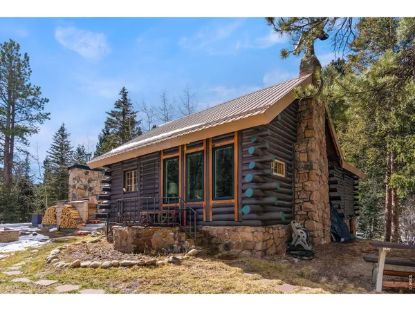 $1,685,000 | 818 Riverside Drive, Lyons, CO 80540